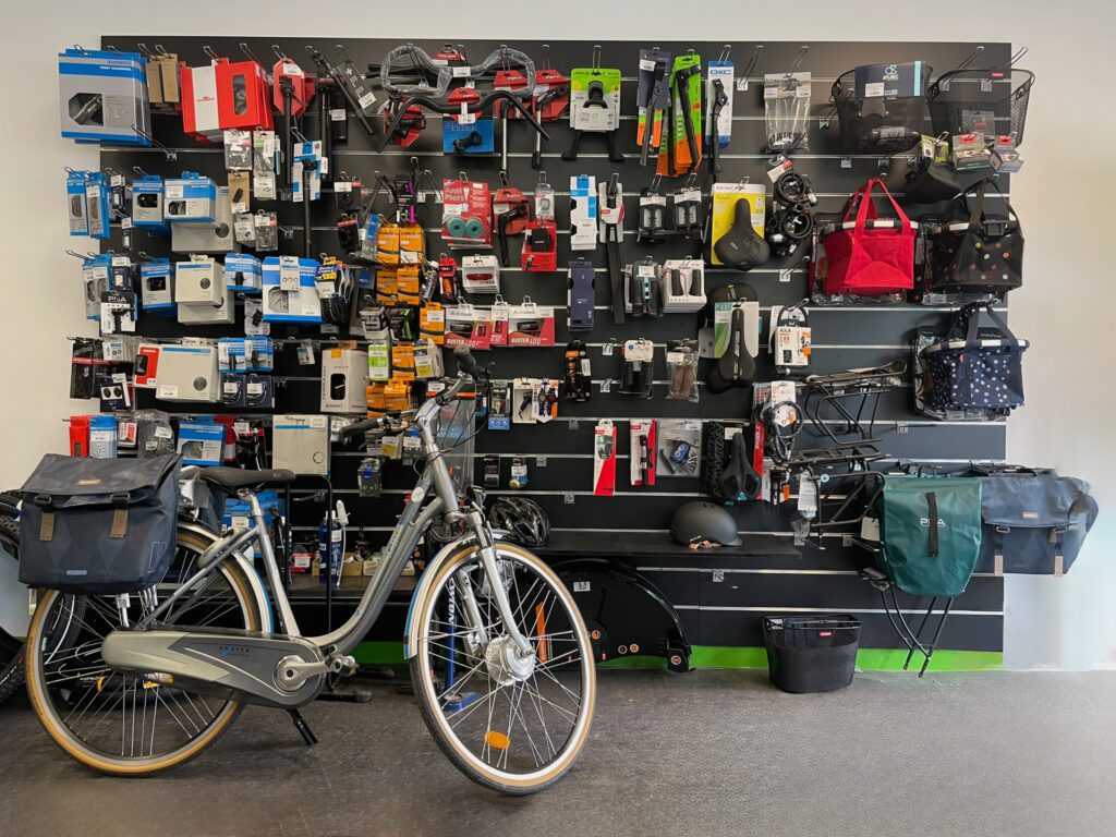 Atelier vélo réparations entretien galerie